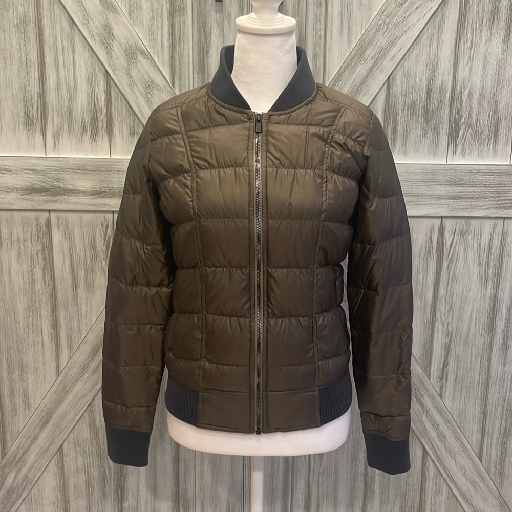 Athleta Dobby Quilted Goose Down Jacket Brown